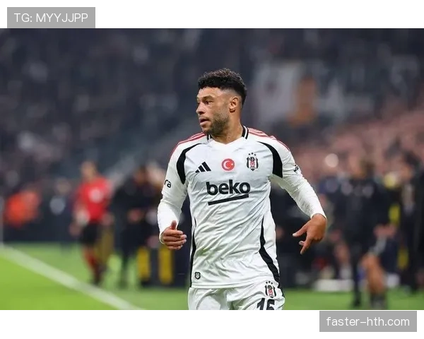 亚历克斯·奥克斯拉德-张伯伦重返赛场,迎战新赛季机遇与挑战 亚历克斯·奥克斯拉德-张伯伦重返赛场,迎战新赛季机遇与挑战